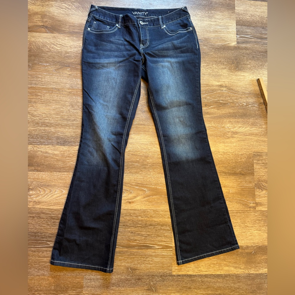 NEW Vanity 32 Long Dark Wash CURVY Bootcut Denim‎ Jean Y2K